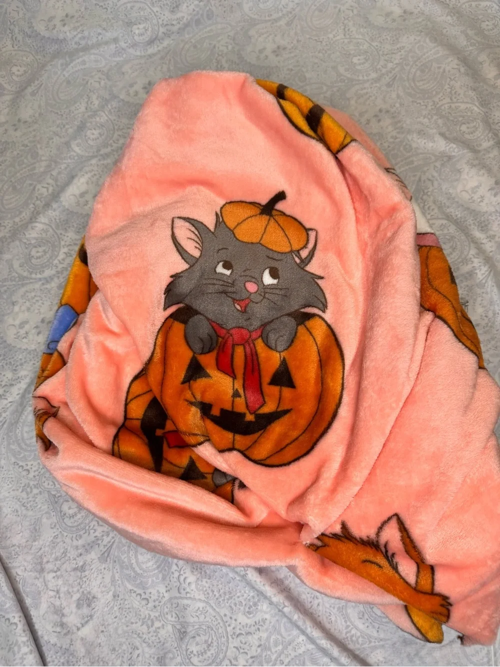 Disney The Aristocats Marie, Toulouse & Berlioz Halloween Pumpkin Plush Throw